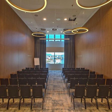 Hilton Garden Inn Zagreb - Radnicka Bagian luar foto